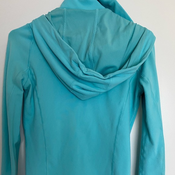 Lululemon Stride Hoodie. Size 4 - Picture 3 of 6